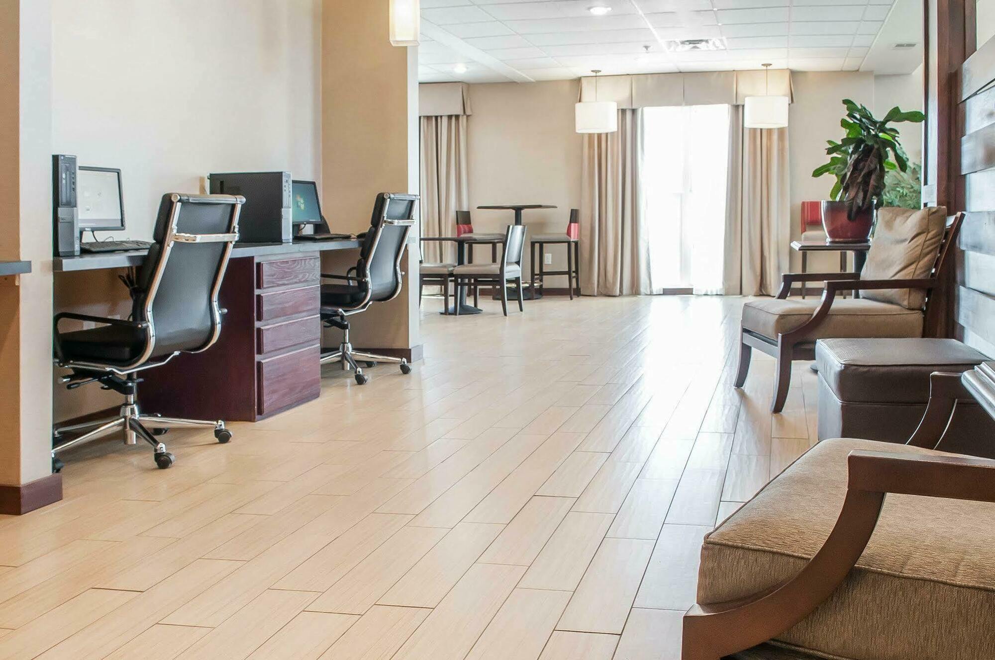 Comfort Suites Farmington Eksteriør bilde