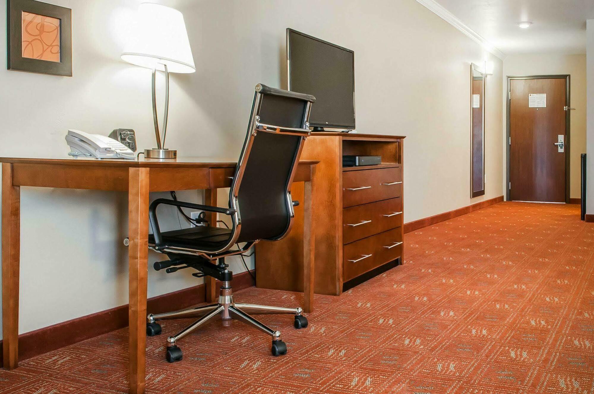 Comfort Suites Farmington Eksteriør bilde